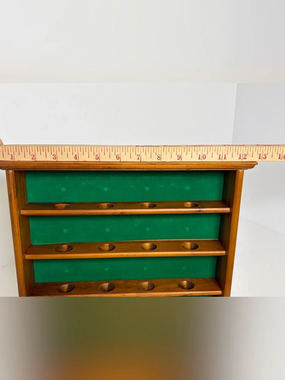 Wooden Golf Ball Display Rack Wall Mount 16 Ball Holder Green Felt Backing